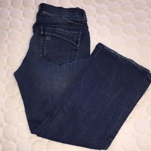 RARELY WORN, LIKE NEW Delia’s capris